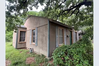 2925 Oakwood Street, Haltom City, TX 76117 - Photo 4