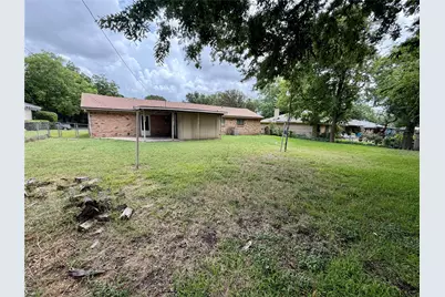 2411 Woodlawn Drive, Ennis, TX 75119 - Photo 20