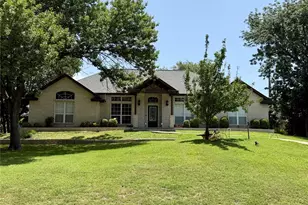110 Pecan Valley Ln, Waxahachie, TX 75165 - Photo 2