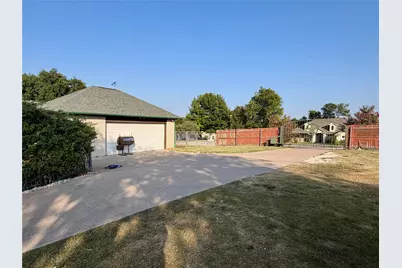 110 Pecan Valley Lane, Waxahachie, TX 75165 - Photo 36