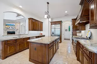 6520 Sondra Dr, Dallas, TX 75214 - Photo 12