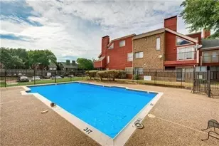 9811 Walnut St, Dallas, TX 75243 - Photo 18