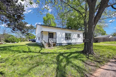 1130 W Day Street, Denison, TX 75020 - Photo 2
