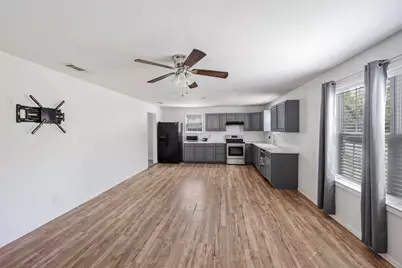 1130 W Day Street, Denison, TX 75020 - Photo 4