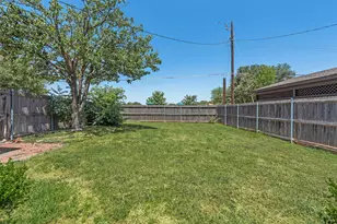 8515 Baumgarten Dr, Dallas, TX 75228 - Photo 22