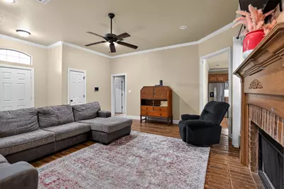 1301 Hyde Park Boulevard, Cleburne, TX 76033 - Photo 6