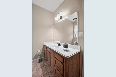 1301 Hyde Park Boulevard, Cleburne, TX 76033 - Photo 24