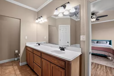 1301 Hyde Park Boulevard, Cleburne, TX 76033 - Photo 32