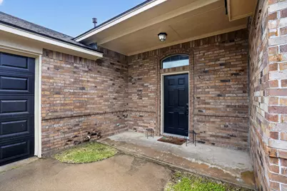 1301 Hyde Park Boulevard, Cleburne, TX 76033 - Photo 2