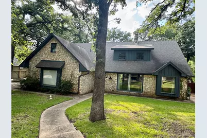 211 Mill Creek Drive, Arlington, TX 76010 - Photo 1