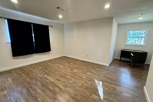 211 Mill Creek Dr, Arlington, TX 76010 - Photo 10