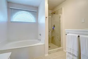 1703 Creekpoint Dr, Lewisville, TX 75067 - Photo 20