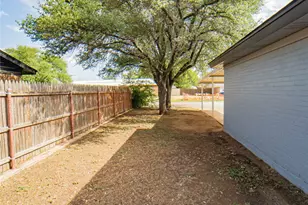 1505 Westridge Cir, Breckenridge, TX 76424 - Photo 32
