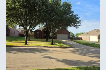 1743 Summerwood Lane, Cedar Hill, TX 75104 - Photo 2