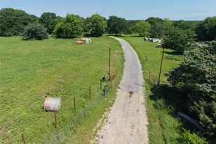 3700 Co Rd 4040, Whitewright, TX 75491 - Photo 14