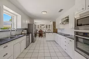 1423 Oak Hills Dr, Graham, TX 76450 - Photo 16