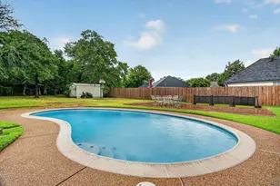 813 Cardinal Ridge Rd, Burleson, TX 76028 - Photo 26