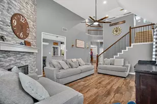 813 Cardinal Ridge Rd, Burleson, TX 76028 - Photo 10