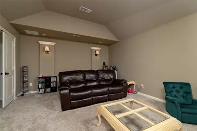 955 Champions Way, Roanoke, TX 76262 - Photo 32