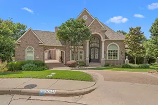 6605 Wood Hollow Ct, Plano, TX 75024 - Photo 2