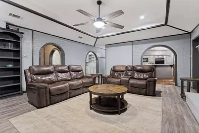 3217 Colonel Circle, Garland, TX 75043 - Photo 6
