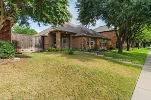 4601 Carlton Dr, Garland, TX 75043 - Photo 4