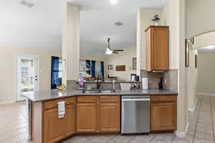 4601 Carlton Dr, Garland, TX 75043 - Photo 16