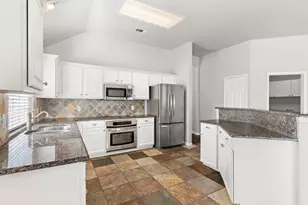 6721 Misty Hollow Dr, Plano, TX 75024 - Photo 8