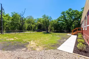 210 Grubbs Ln, Gun Barrel City, TX 75156 - Photo 8