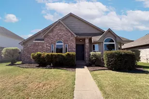 713 Lake Bluff Dr, Flower Mound, TX 75028 - Photo 1