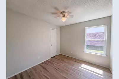 713 Lake Bluff Drive, Flower Mound, TX 75028 - Photo 14