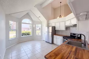 713 Lake Bluff Dr, Flower Mound, TX 75028 - Photo 2