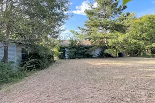 802 Gardner Dr, Palestine, TX 75803 - Photo 34