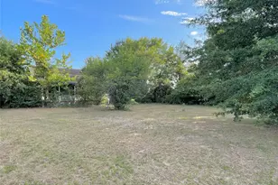 802 Gardner Dr, Palestine, TX 75803 - Photo 4