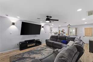 8128 Newman Dr, North Richland Hills, TX 76180 - Photo 6