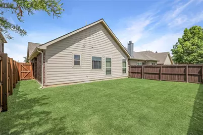 300 Black Bear Drive, McKinney, TX 75071 - Photo 2