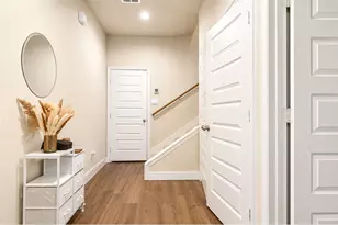 1936 Bel Air Dr, Arlington, TX 76010 - Photo 2