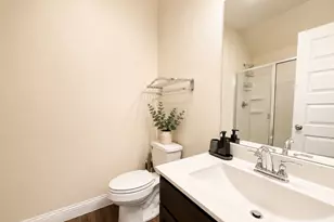 1936 Bel Air Dr, Arlington, TX 76010 - Photo 10