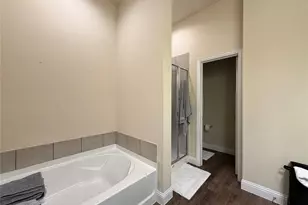 1936 Bel Air Dr, Arlington, TX 76010 - Photo 22