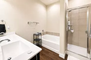 1936 Bel Air Dr, Arlington, TX 76010 - Photo 8