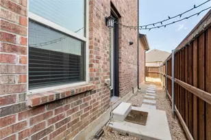 4310 Indigo Lark Ln, Arlington, TX 76005 - Photo 36