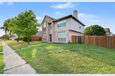 10700 Castle Drive, Frisco, TX 75035 - Photo 2