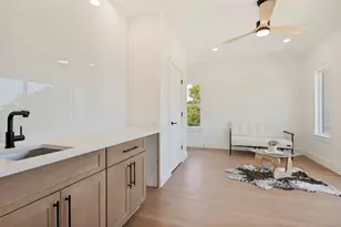 419 N Denley Dr, Dallas, TX 75203 - Photo 26
