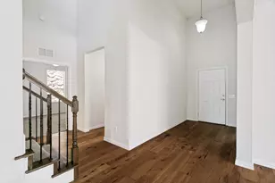 211 Copper Canyon Dr, Lewisville, TX 75067 - Photo 4