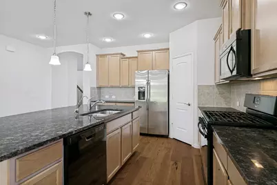 211 Copper Canyon Drive, Lewisville, TX 75067 - Photo 10