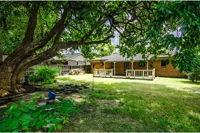 816 S Burdette Avenue, Sherman, TX 75090 - Photo 20