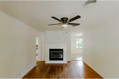 816 S Burdette Avenue, Sherman, TX 75090 - Photo 2