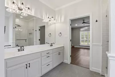 1404 Chaucer Drive, Cleburne, TX 76033 - Photo 12