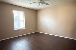 2530 Indigo Ln, Arlington, TX 76015 - Photo 2