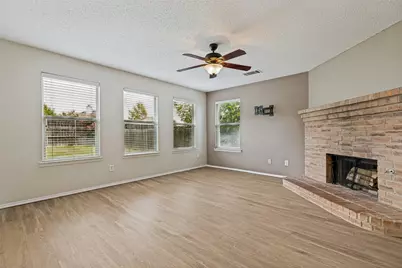 9812 Coolidge Drive, McKinney, TX 75072 - Photo 2
